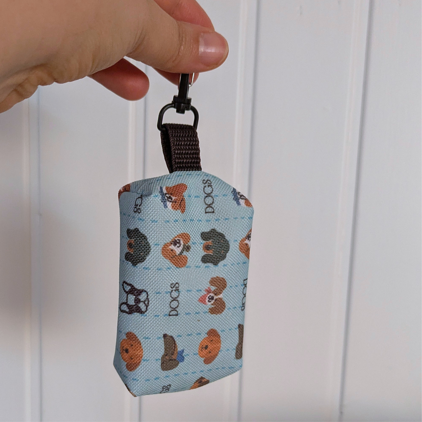 Dispensador de bolsas recoge cacas - Perros